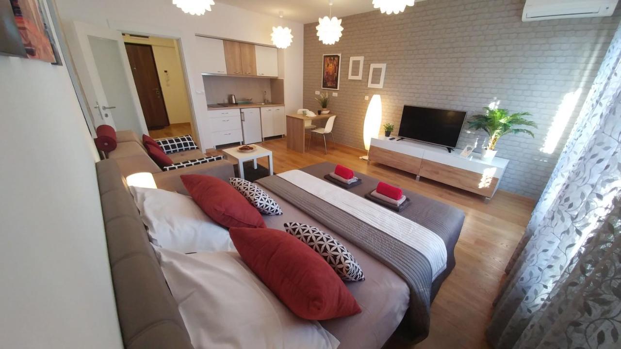 Apartments Delta A Blok - Savada 贝尔格莱德 外观 照片