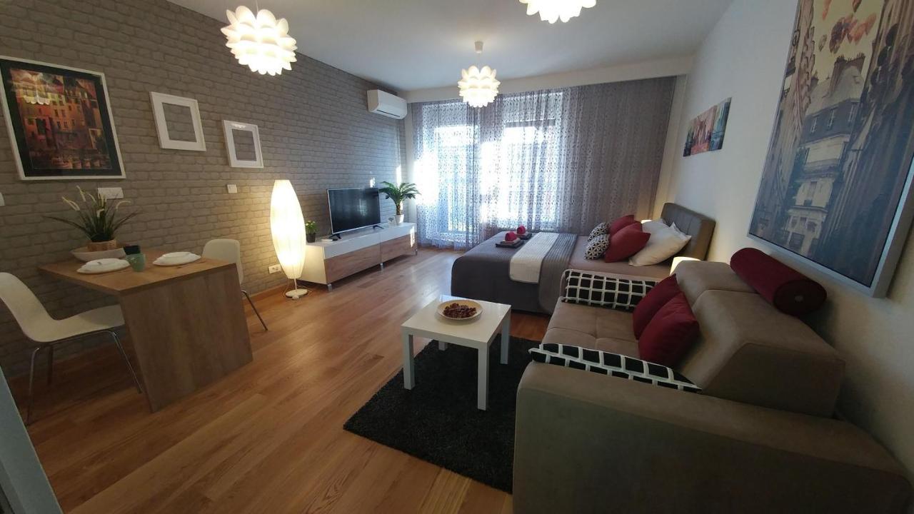 Apartments Delta A Blok - Savada 贝尔格莱德 外观 照片